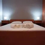Apartament Golden View Néa Ankhíalos