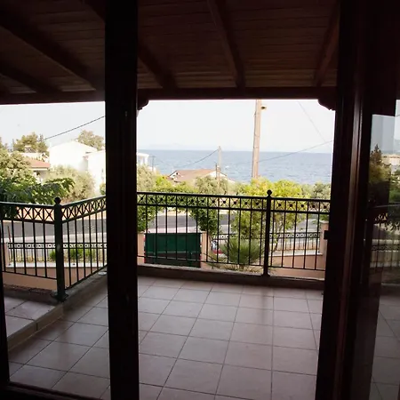 Appartamento Golden View Néa Ankhíalos