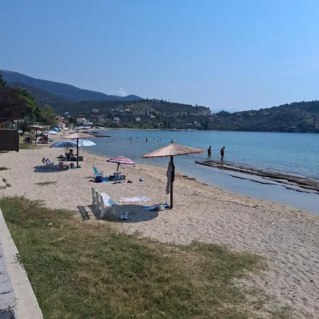 Golden View Apartmán Néa Ankhíalos