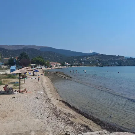 Golden View Apartmán Néa Ankhíalos